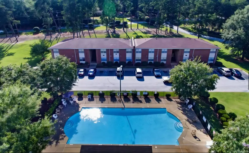 pool at eagle trace greenville apartments for rent