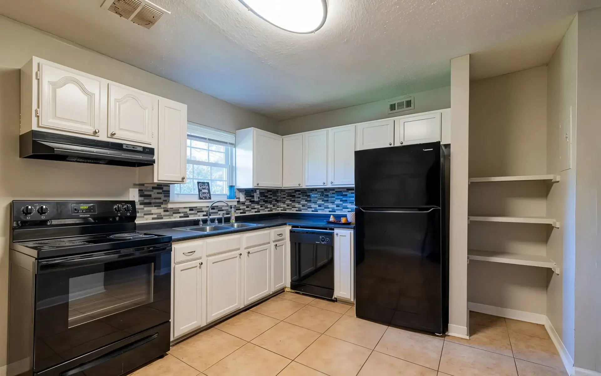 eagle trace apartments kitchen