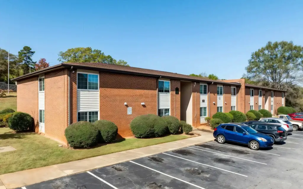eagle trace apartments parking